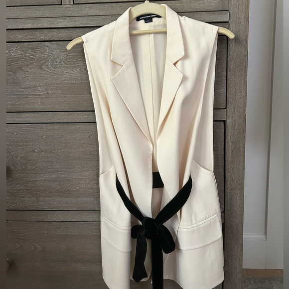 Alexander Wang Cream Vest with Black velvet belt - Picture 1 of 3